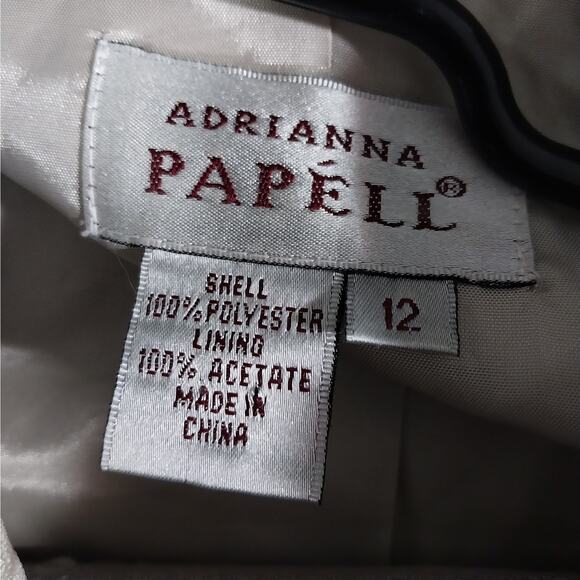 ADRIANNA PAPELL! SOFTEST BEIGE/TAN FLORAL RELIEF 2 PC SATINY FINISH SUIT! SZ 12 - Picture 10 of 12